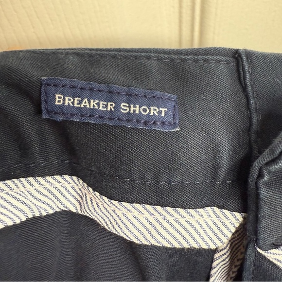 Vineyard Vines Navy Blue Flat Front Breaker Short Chino Size 42 Waist GUC - Picture 6 of 6